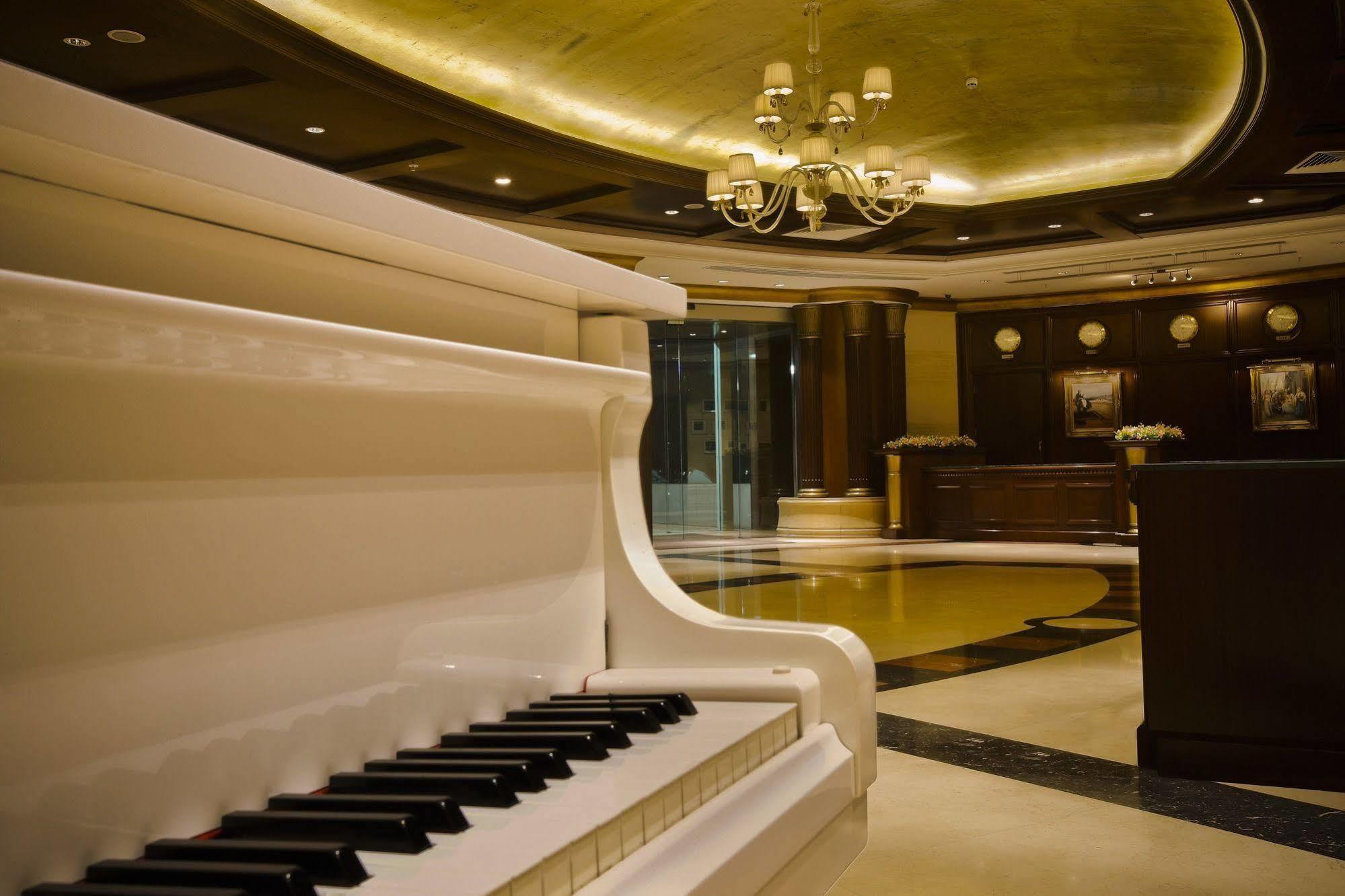 Al Habtoor Grand Beirut Hotell Eksteriør bilde